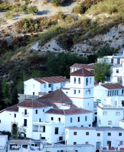 Iglesia de Torvizc�n en La Alpujarra de Granada