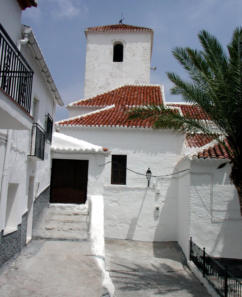 Iglesia de Gualchos en La Alpujarra de Granada