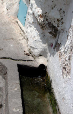 Fuente en L�jar en La Alpujarra de Granada