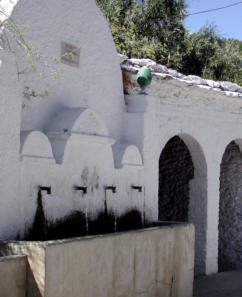 Fuente lavadero de La Taha en La Alpujarra de Granada
