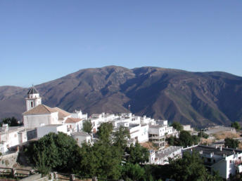C��ar con Sierra L�jar al fondo en La Alpujarra de Granada