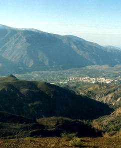 Vistas desde el paraje del Padre Eterno de Carataunas en La Alpujarra de Granada